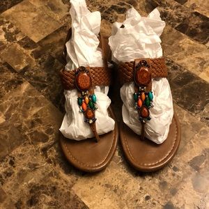Multiple colors sandals
